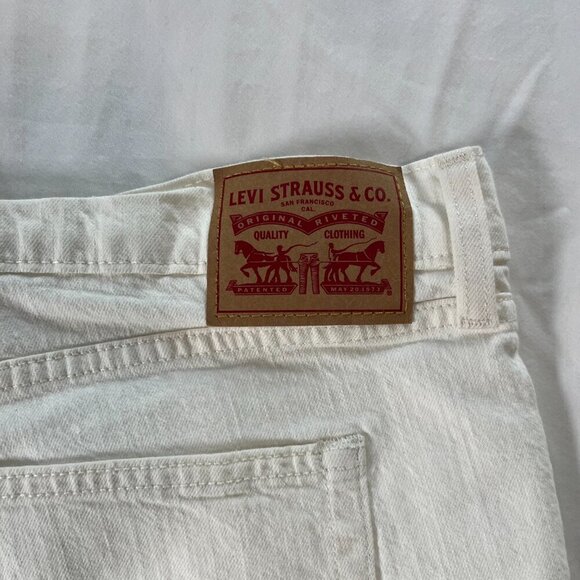 Levi's White Mid Rise Cuff Leg Cotton Jean Shorts | Size 14/32 - Picture 5 of 6